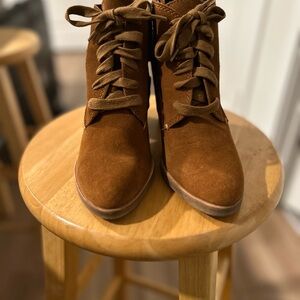 Dolce Vita Tan Lace Up Boots